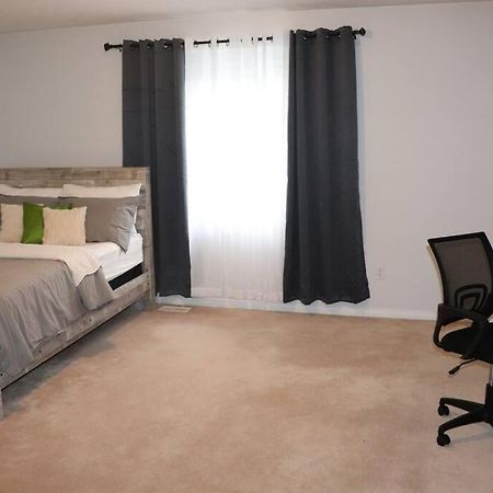 Entire 4 Bed Room Detached Residential Home Ajax Bagian luar foto