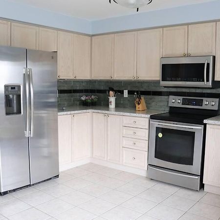 Entire 4 Bed Room Detached Residential Home Ajax Bagian luar foto